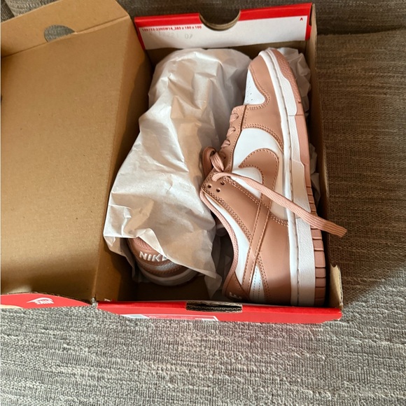 Nike Women's Beige and White Sneakers - Picture 4 of 4